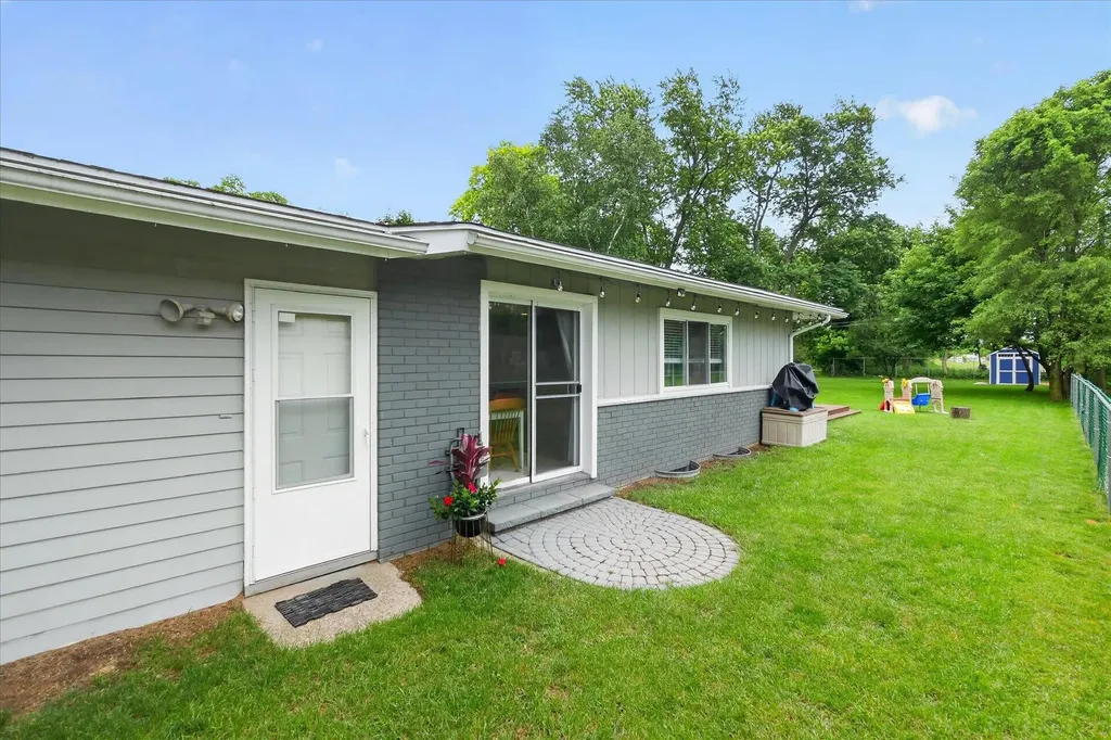 5845 Olympic Parkway Waterford Charter Township MI 48329