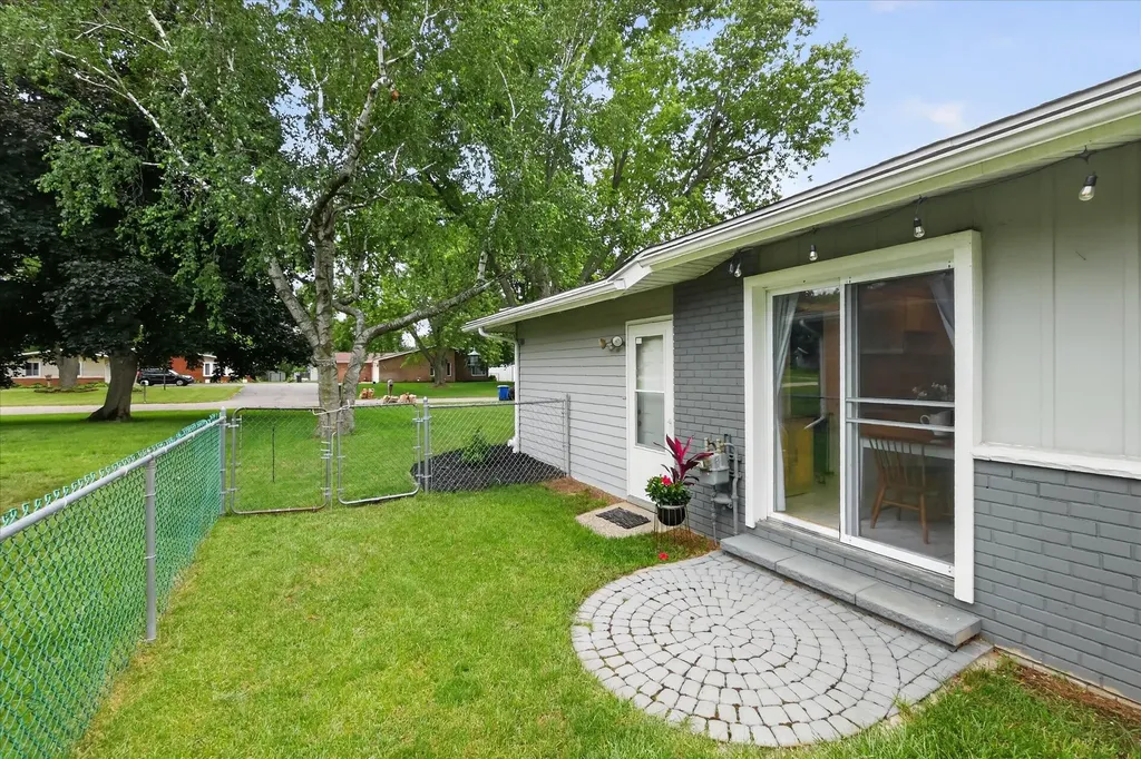 5845 Olympic Parkway Waterford Charter Township MI 48329