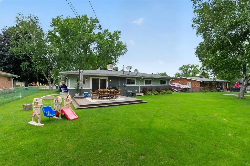 5845 Olympic Parkway Waterford Charter Township MI 48329