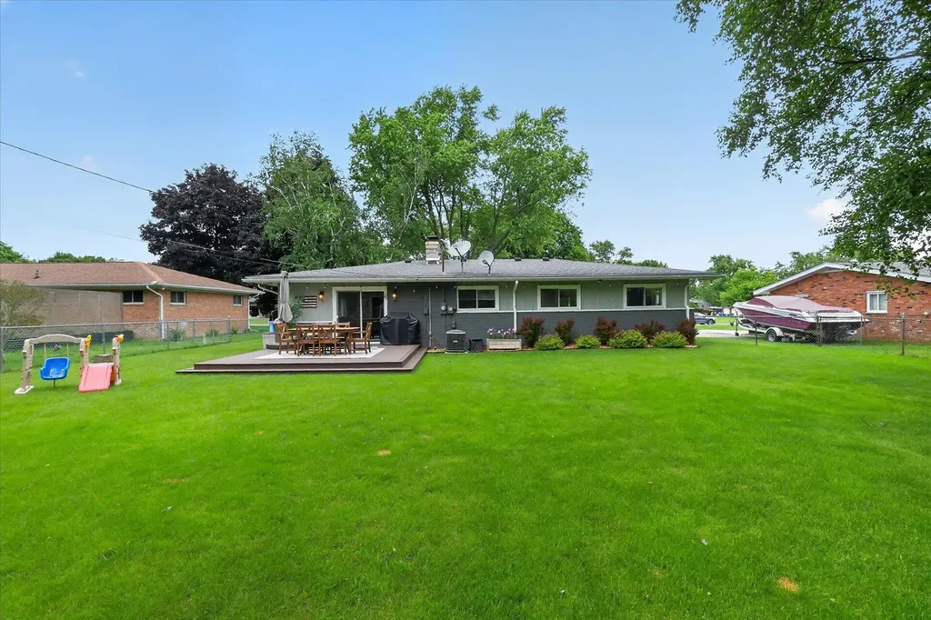 5845 Olympic Parkway Waterford Charter Township MI 48329
