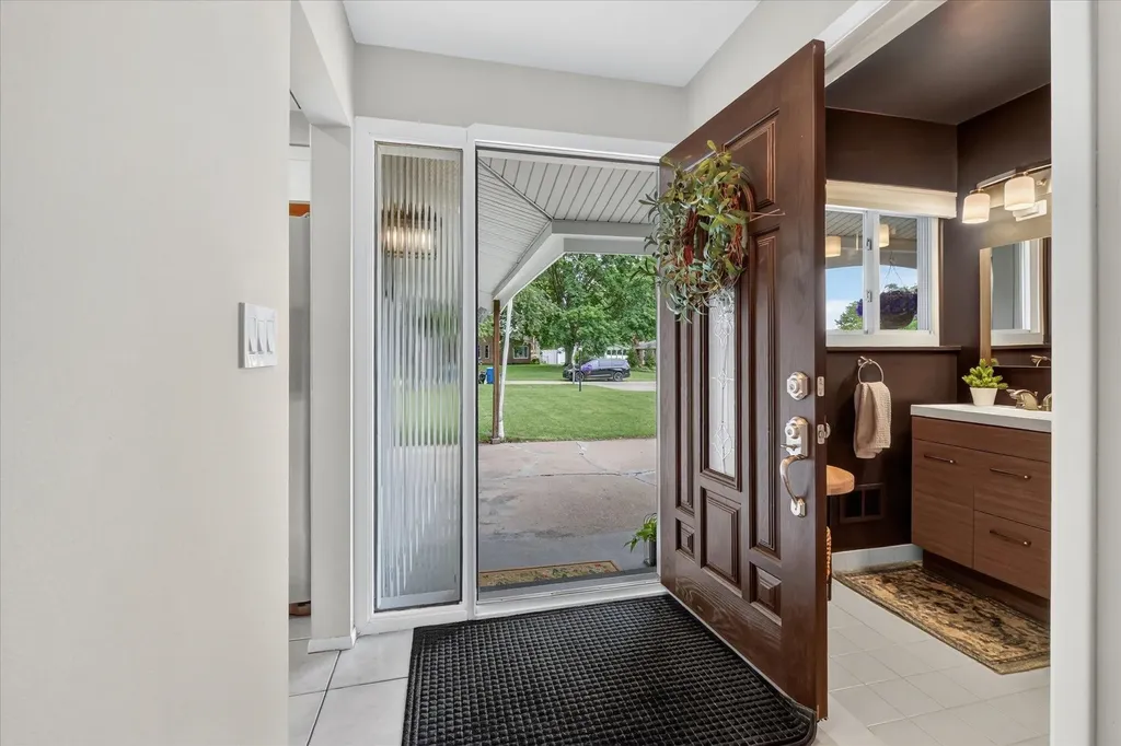 5845 Olympic Parkway Waterford Charter Township MI 48329