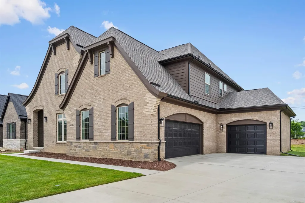 55735 Bay Oaks Court Shelby Charter Township MI 48315