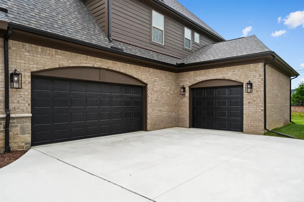 55735 Bay Oaks Court Shelby Charter Township MI 48315