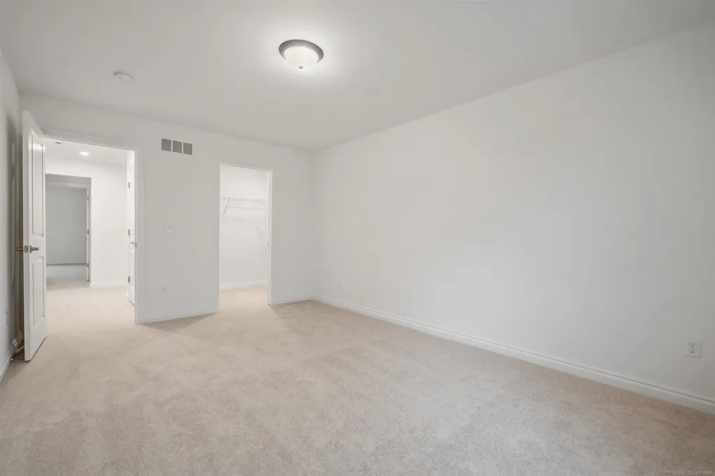 55735 Bay Oaks Court Shelby Charter Township MI 48315