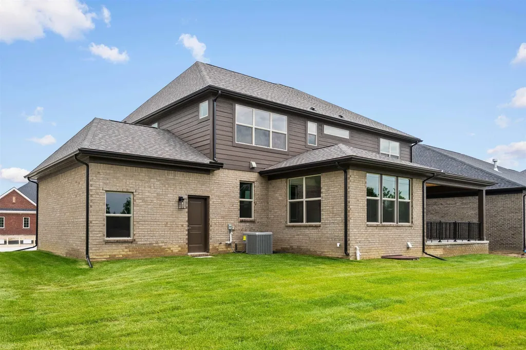 55735 Bay Oaks Court Shelby Charter Township MI 48315