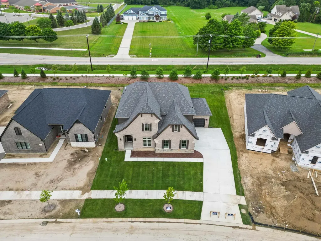 55735 Bay Oaks Court Shelby Charter Township MI 48315