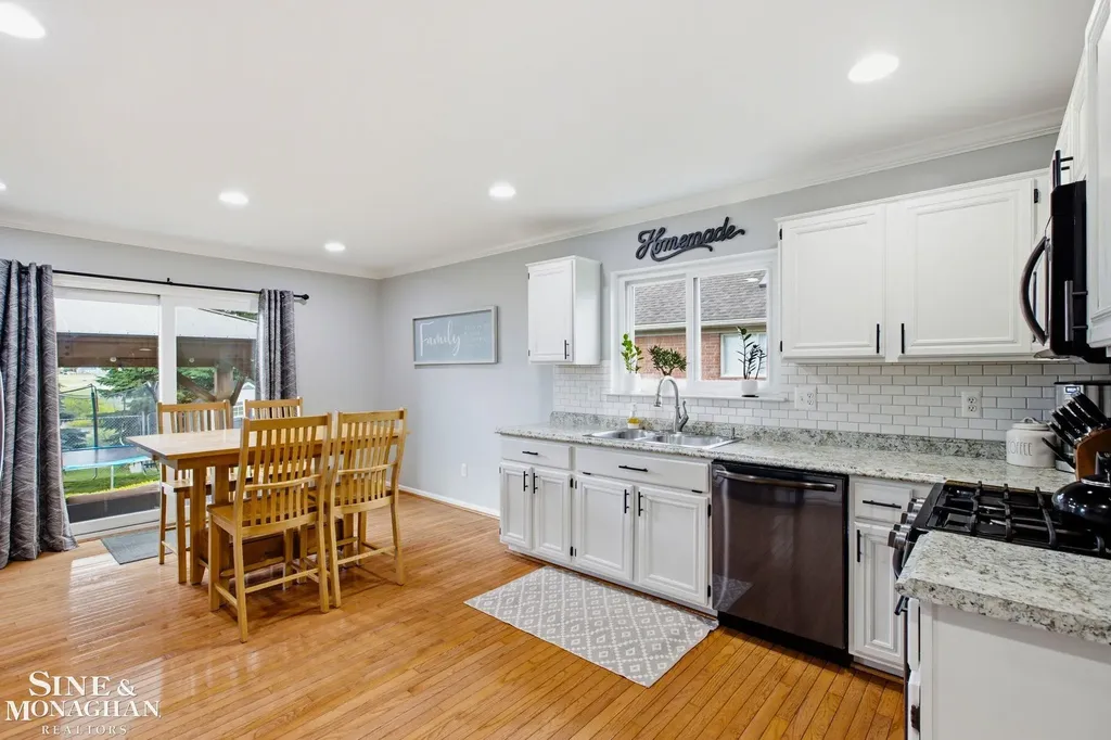 21712 Sabrina Drive Macomb Township MI 48044