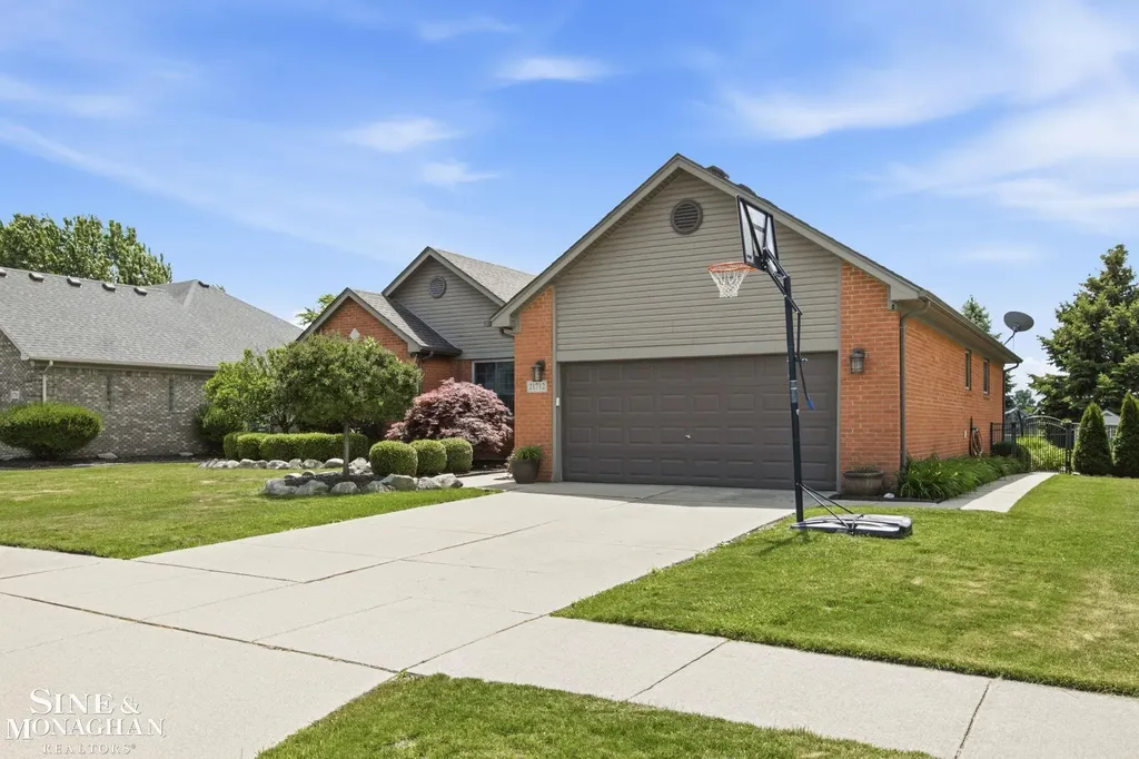 21712 Sabrina Drive Macomb Township MI 48044