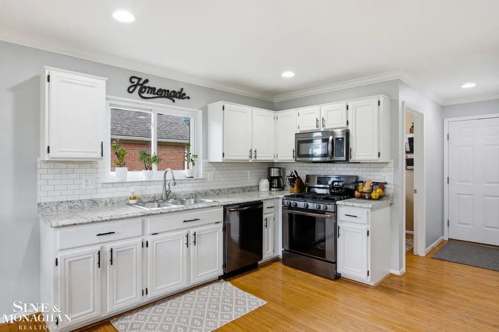 21712 Sabrina Drive Macomb Township MI 48044