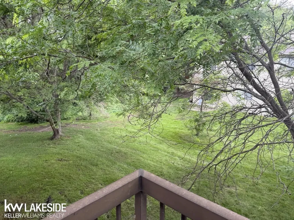 27722 Harrison Woods Lane Harrison Charter Township MI 48045