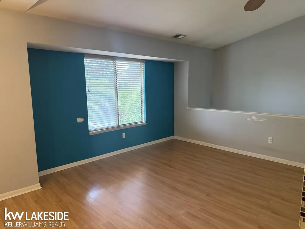 27722 Harrison Woods Lane Harrison Charter Township MI 48045