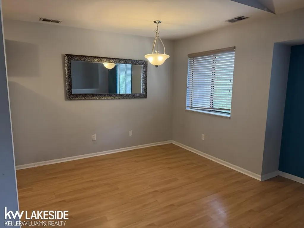27722 Harrison Woods Lane Harrison Charter Township MI 48045