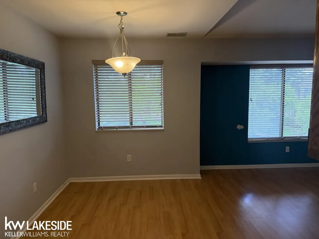 27722 Harrison Woods Lane Harrison Charter Township MI 48045