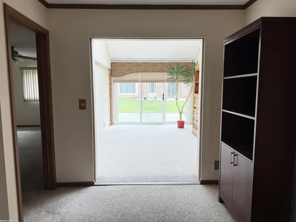 20344 Majestic Boulevard Clinton Charter Township MI 48036