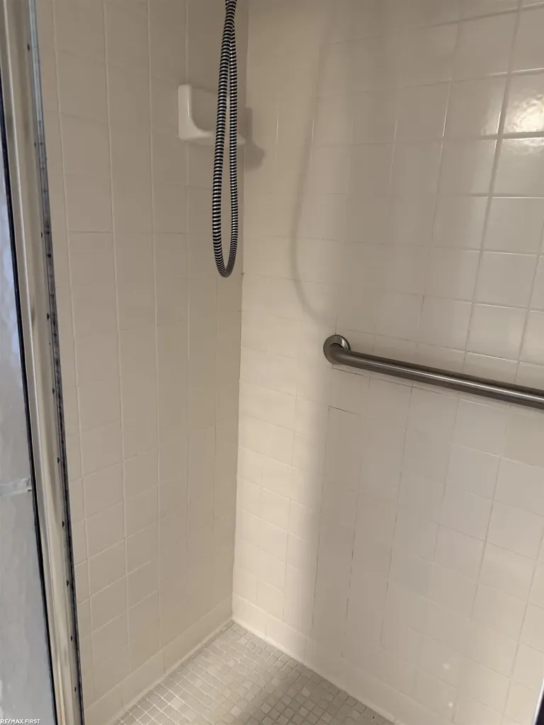20344 Majestic Boulevard Clinton Charter Township MI 48036