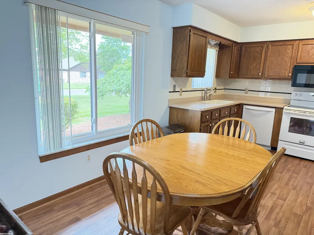 20344 Majestic Boulevard Clinton Charter Township MI 48036