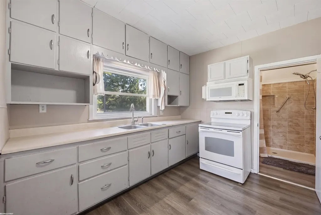 29 Pickford Road Kimball Township MI 48074