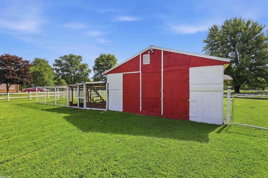 29 Pickford Road Kimball Township MI 48074