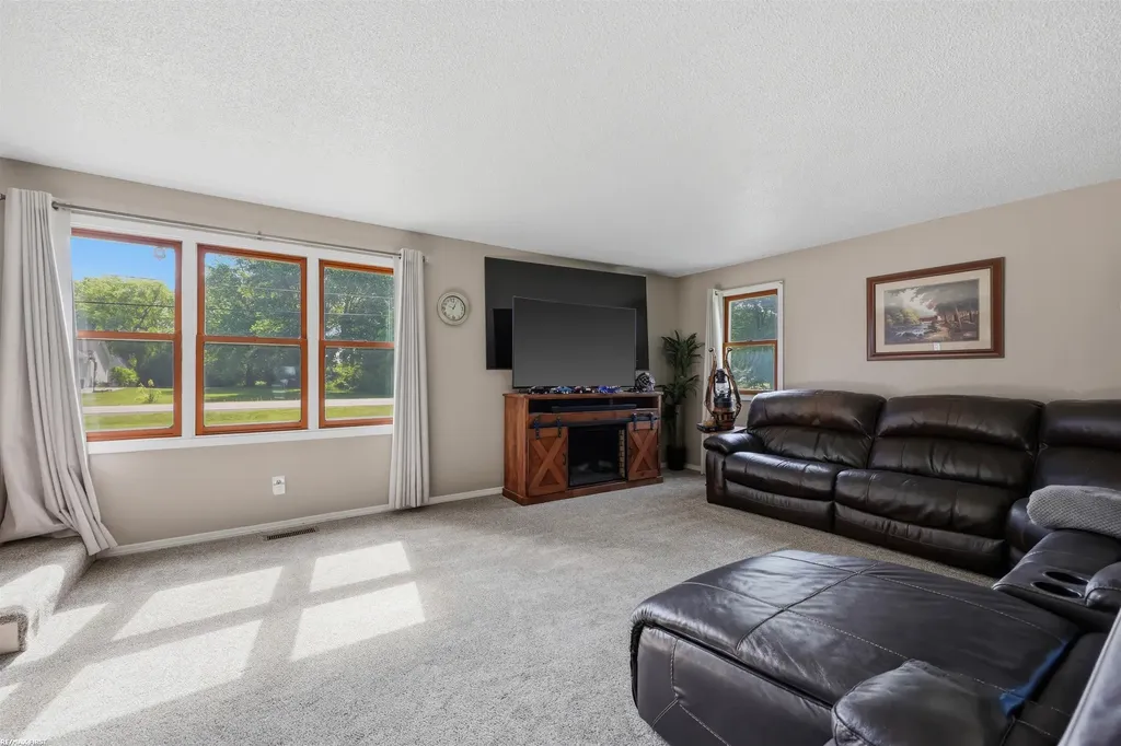 29 Pickford Road Kimball Township MI 48074
