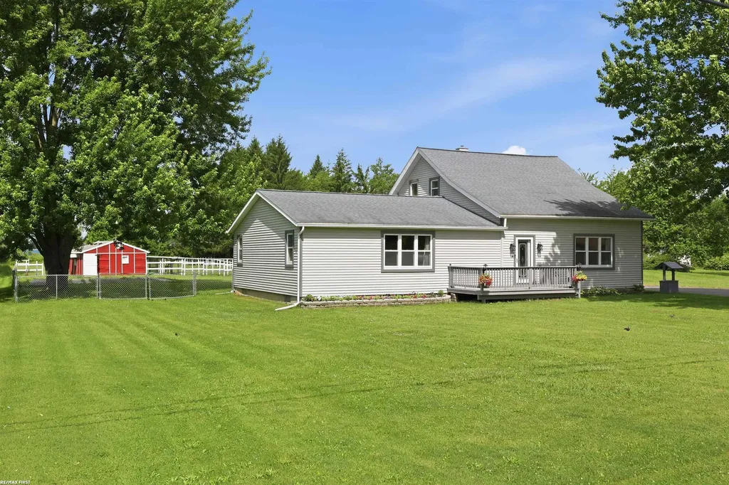 29 Pickford Road Kimball Township MI 48074