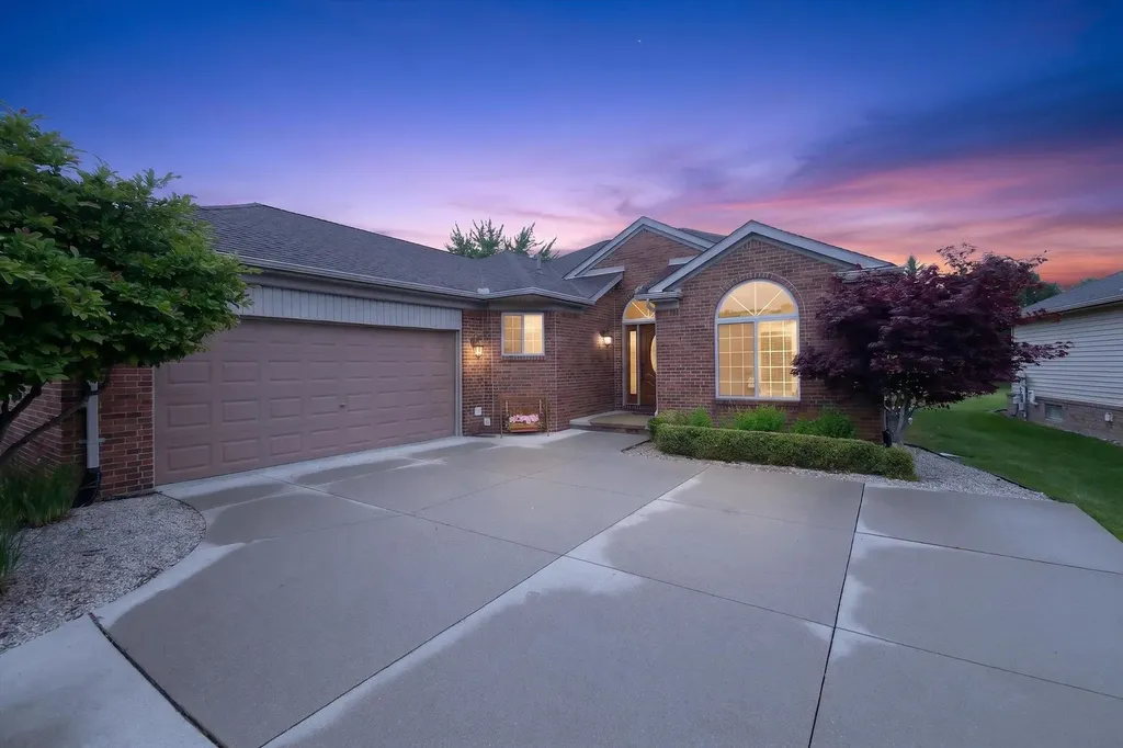3629 New Boston Drive Sterling Heights City MI 48314