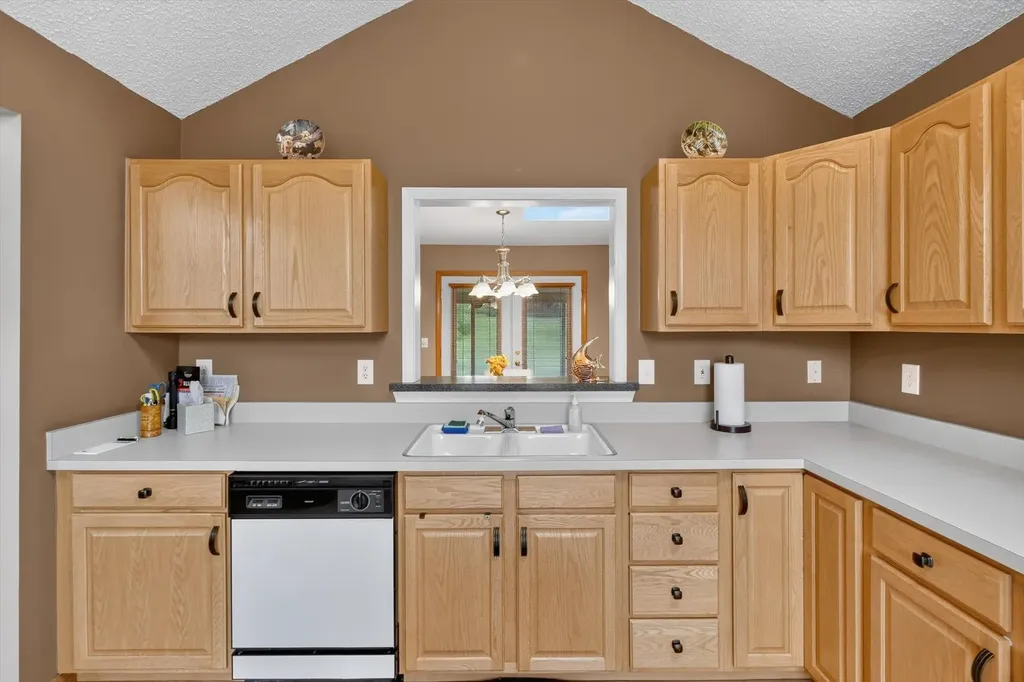 3629 New Boston Drive Sterling Heights City MI 48314