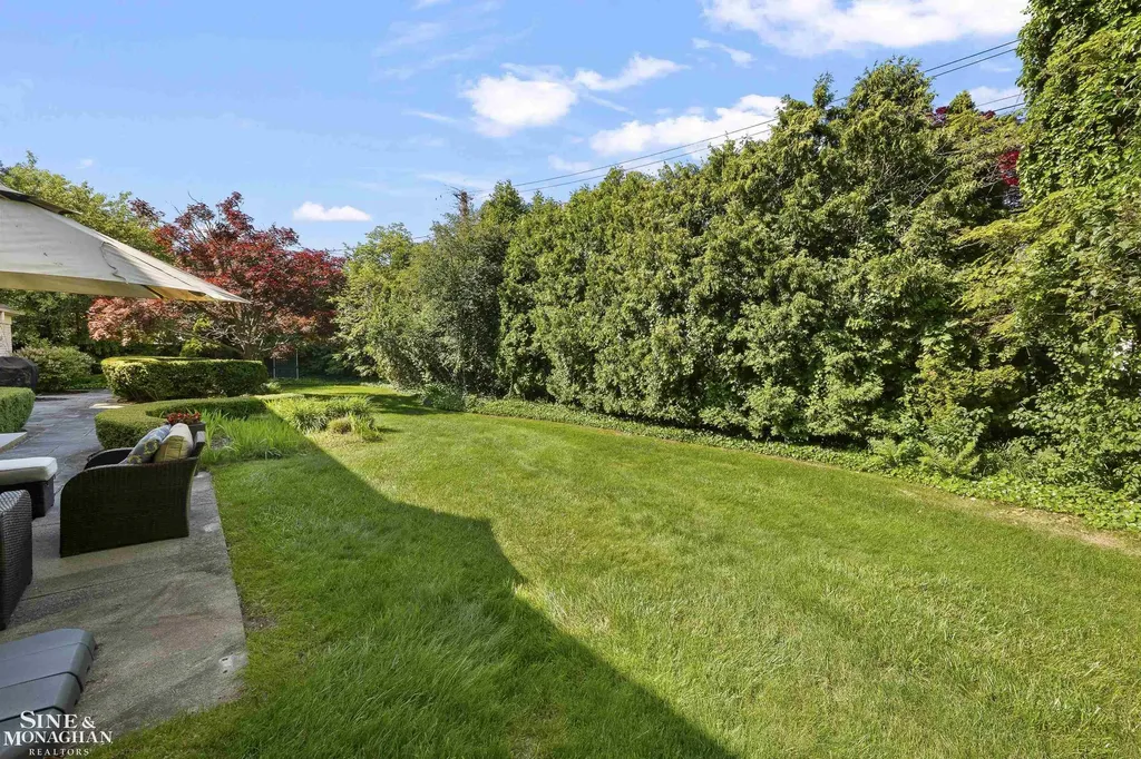 11 Wellington Place Grosse Pointe City MI 48230