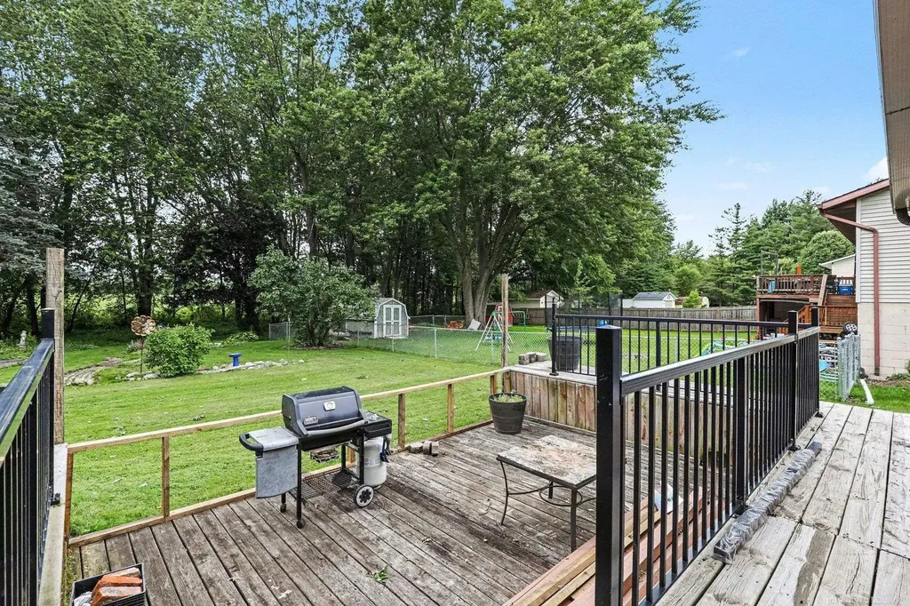 302 Westwinds Drive Almont Village MI 48003
