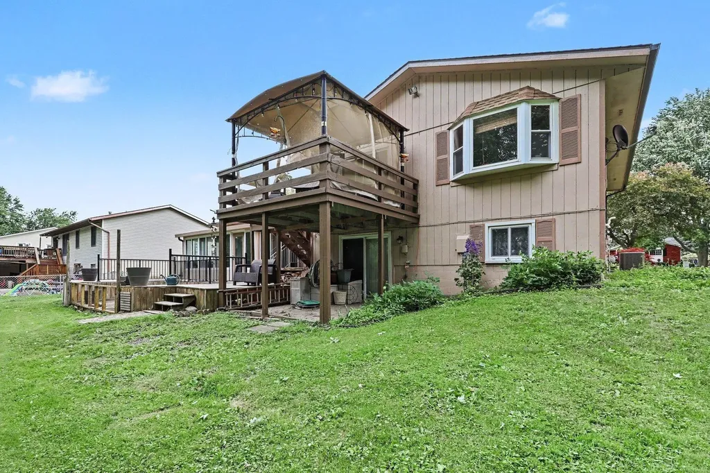 302 Westwinds Drive Almont Village MI 48003