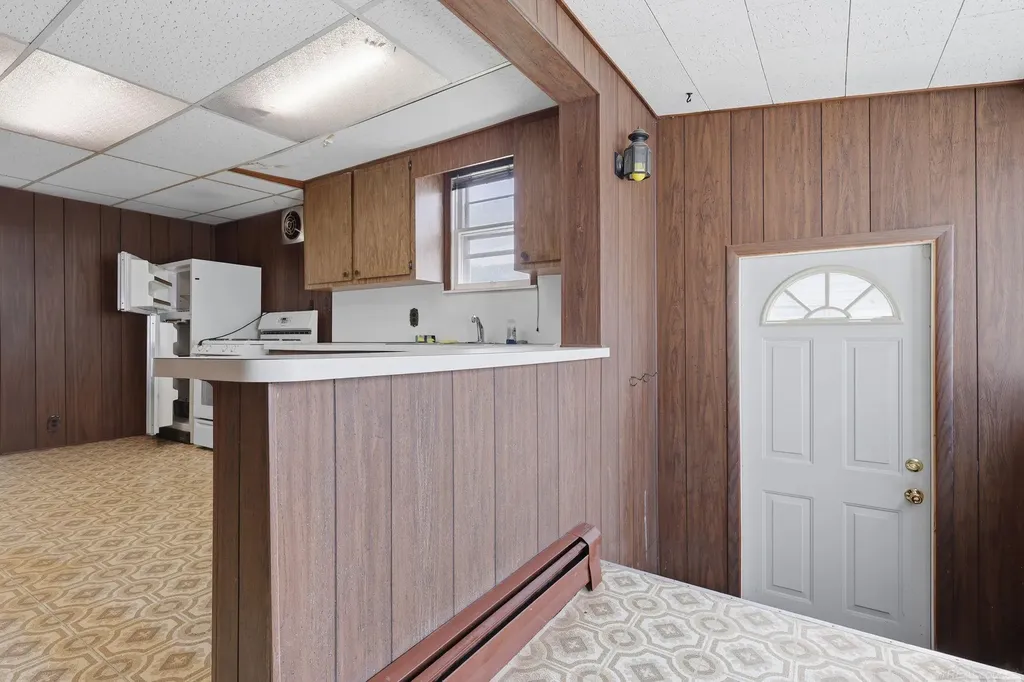 26800 Koerber Street St. Clair Shores City MI 48081