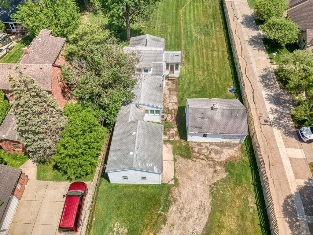 26800 Koerber Street St. Clair Shores City MI 48081