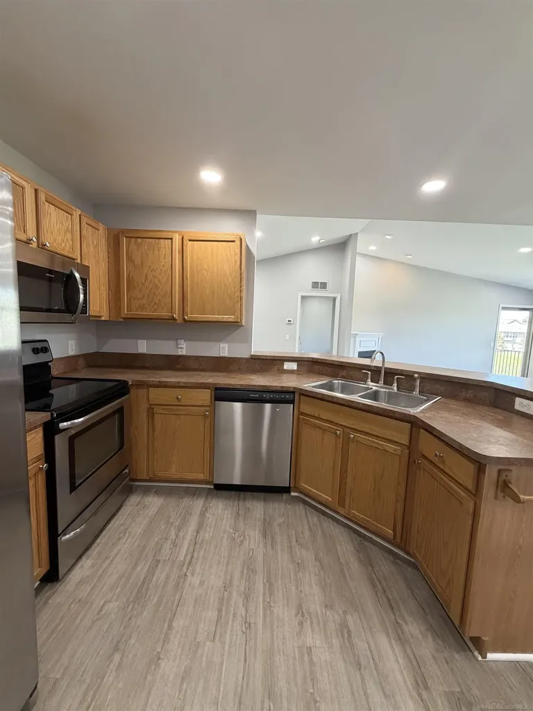 51768 Adler Park Drive Chesterfield Township MI 48051