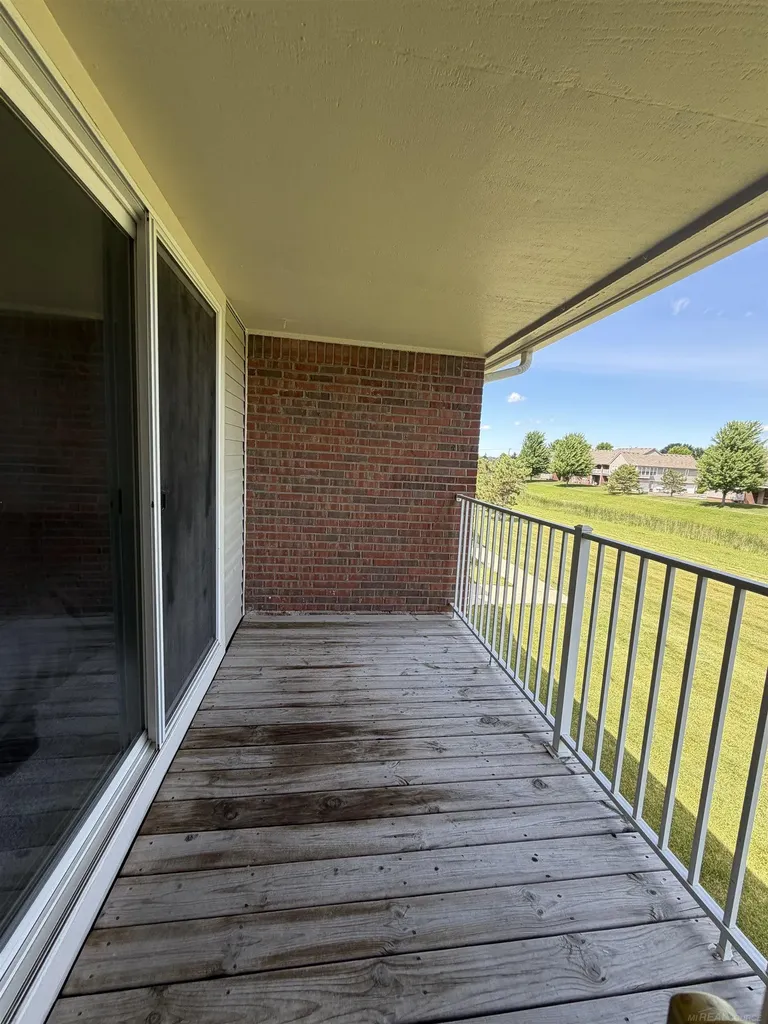 51768 Adler Park Drive Chesterfield Township MI 48051