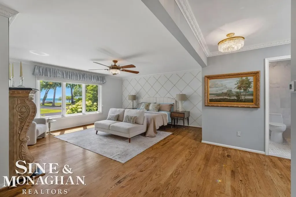 529 Lake Shore Road Village Of Grosse Pointe Shores City MI 48236