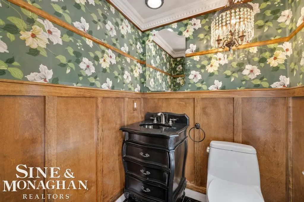 529 Lake Shore Road Village Of Grosse Pointe Shores City MI 48236