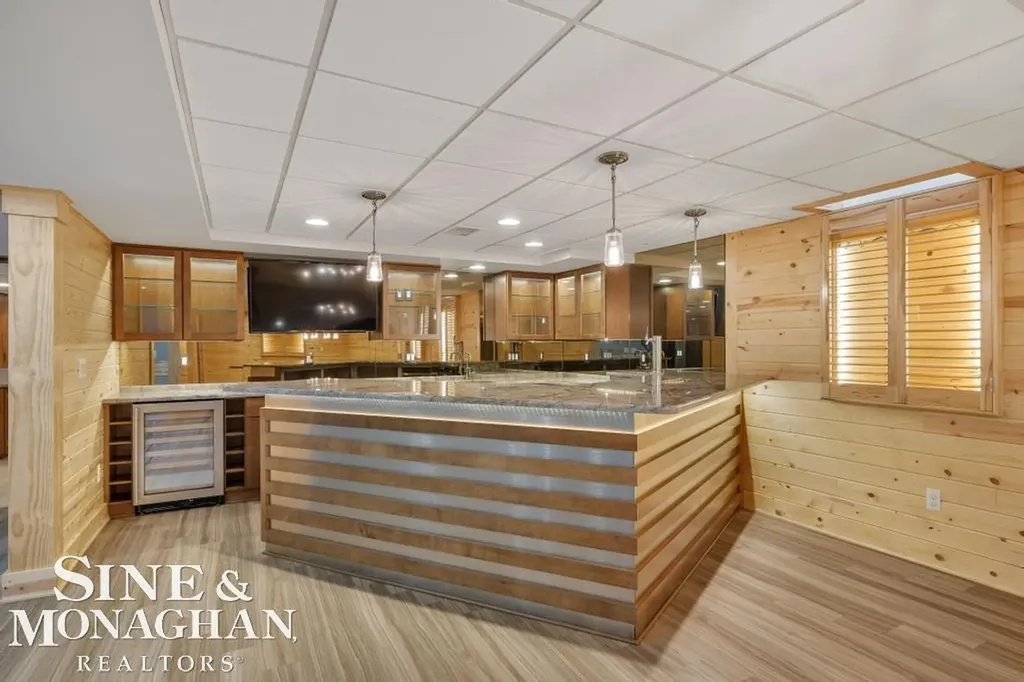 529 Lake Shore Road Village Of Grosse Pointe Shores City MI 48236
