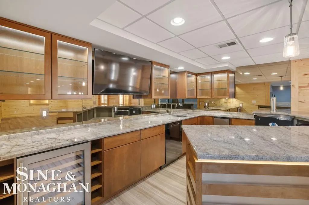 529 Lake Shore Road Village Of Grosse Pointe Shores City MI 48236