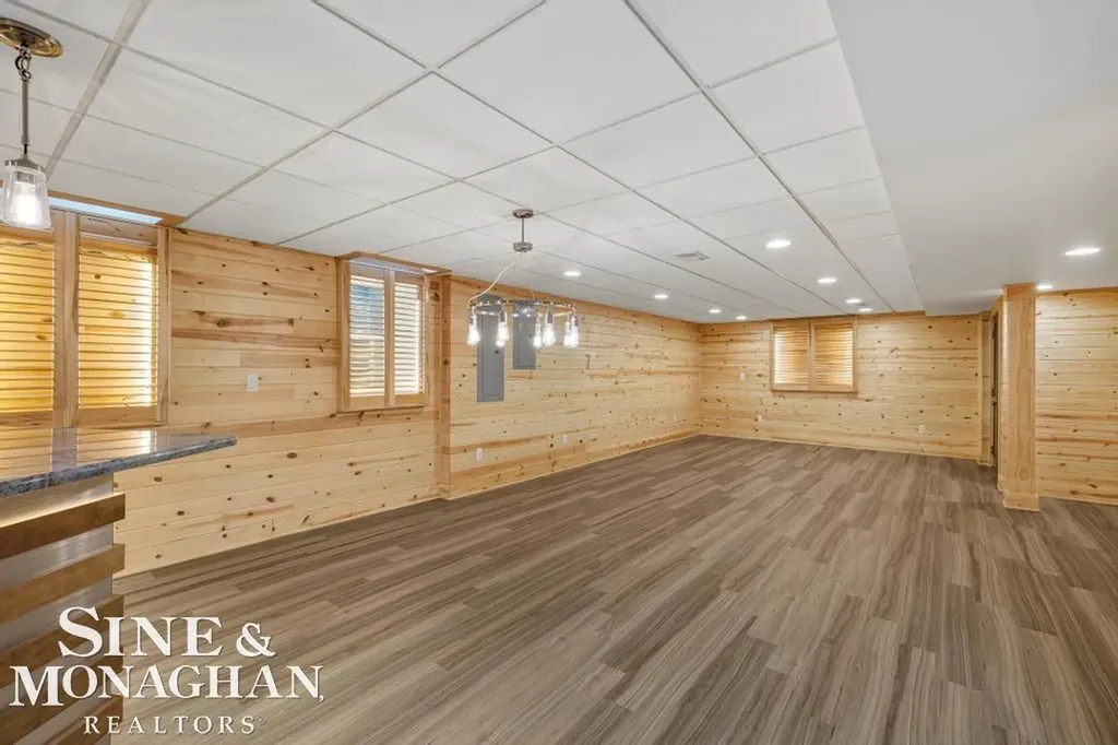 529 Lake Shore Road Village Of Grosse Pointe Shores City MI 48236