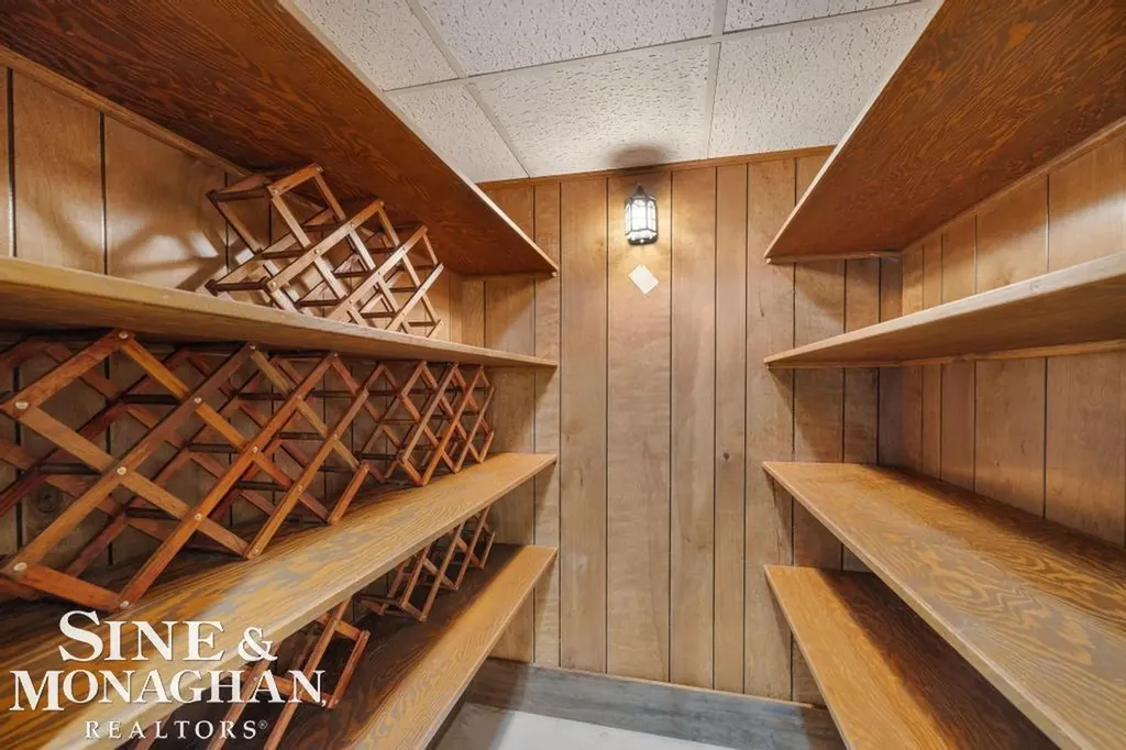 529 Lake Shore Road Village Of Grosse Pointe Shores City MI 48236