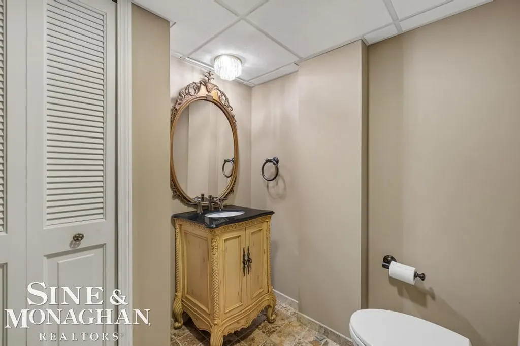 529 Lake Shore Road Village Of Grosse Pointe Shores City MI 48236