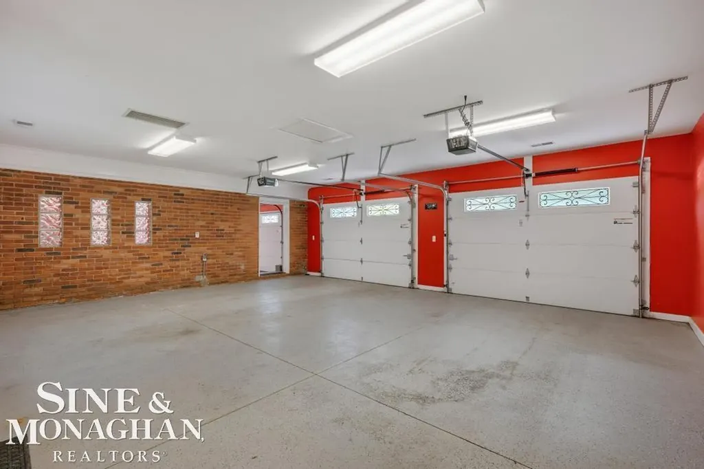 529 Lake Shore Road Village Of Grosse Pointe Shores City MI 48236