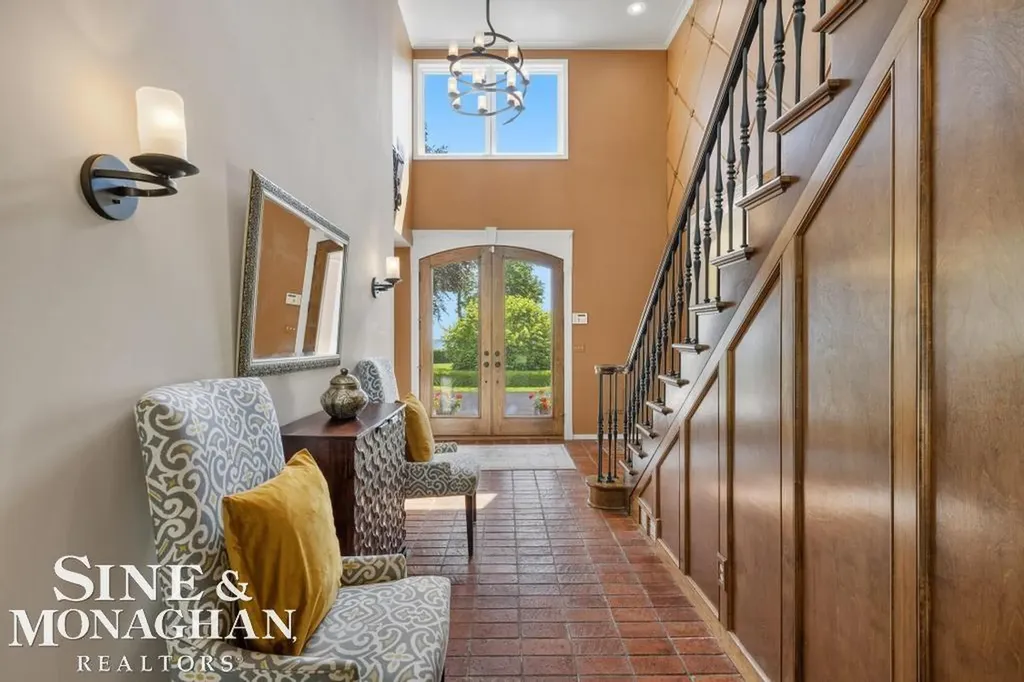529 Lake Shore Road Village Of Grosse Pointe Shores City MI 48236