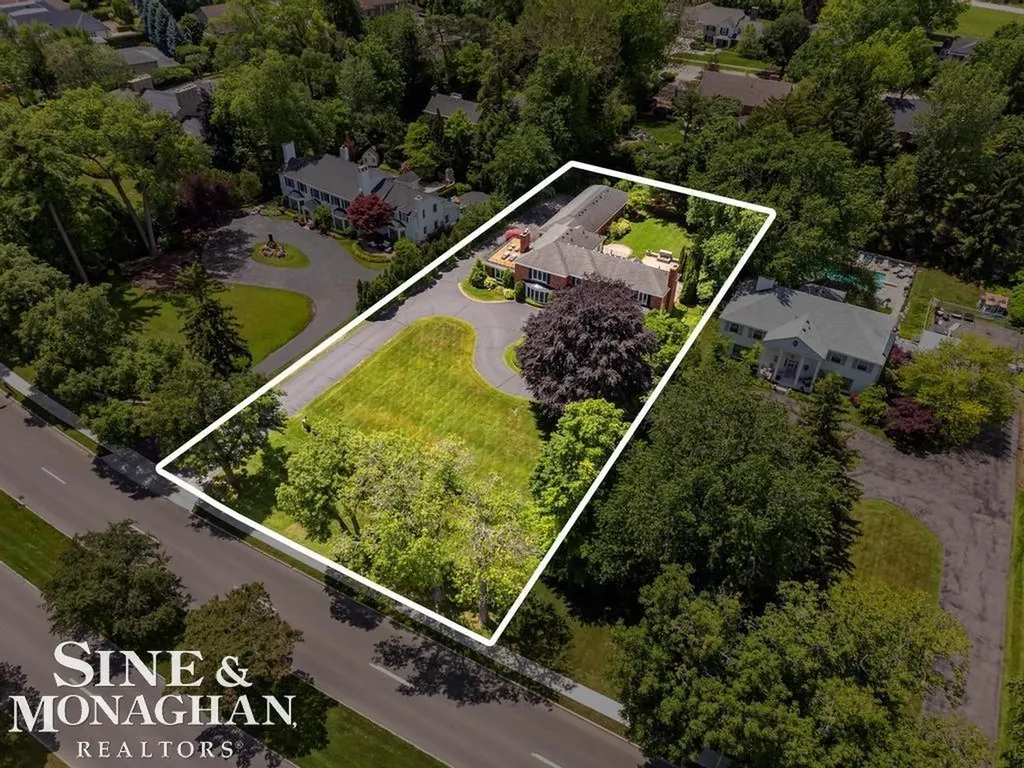 529 Lake Shore Road Village Of Grosse Pointe Shores City MI 48236