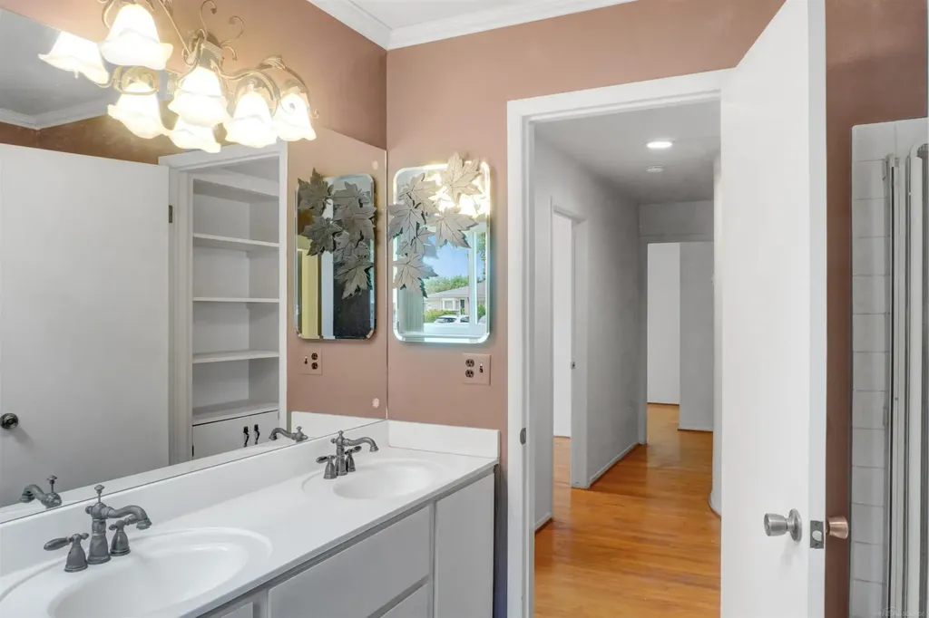 33726 Dyar Court Sterling Heights City MI 48310