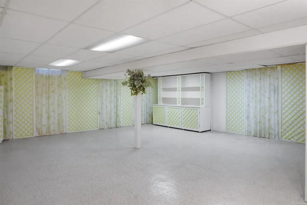 33726 Dyar Court Sterling Heights City MI 48310