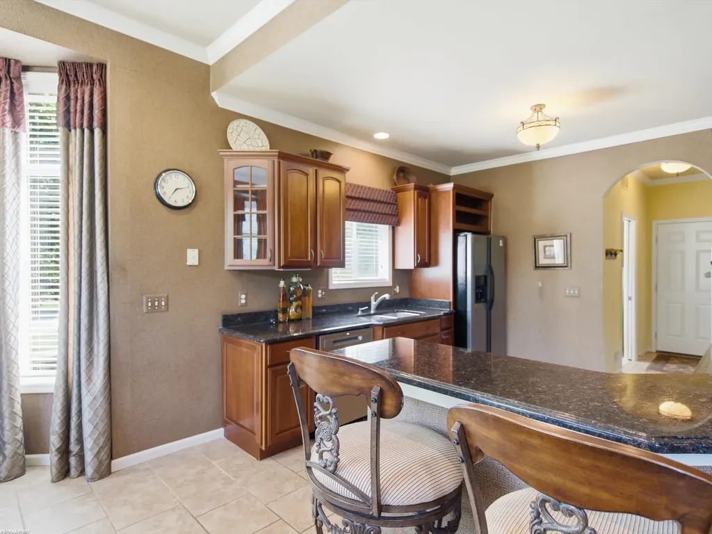 30161 Trailwood Drive Warren City MI 48092
