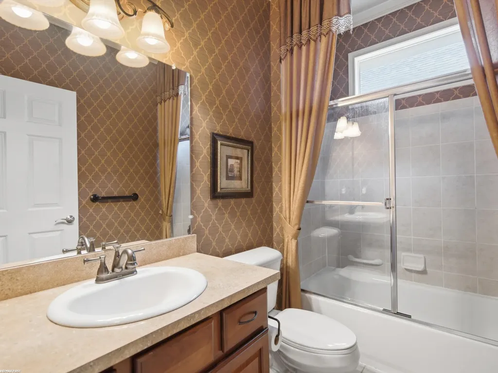 30161 Trailwood Drive Warren City MI 48092