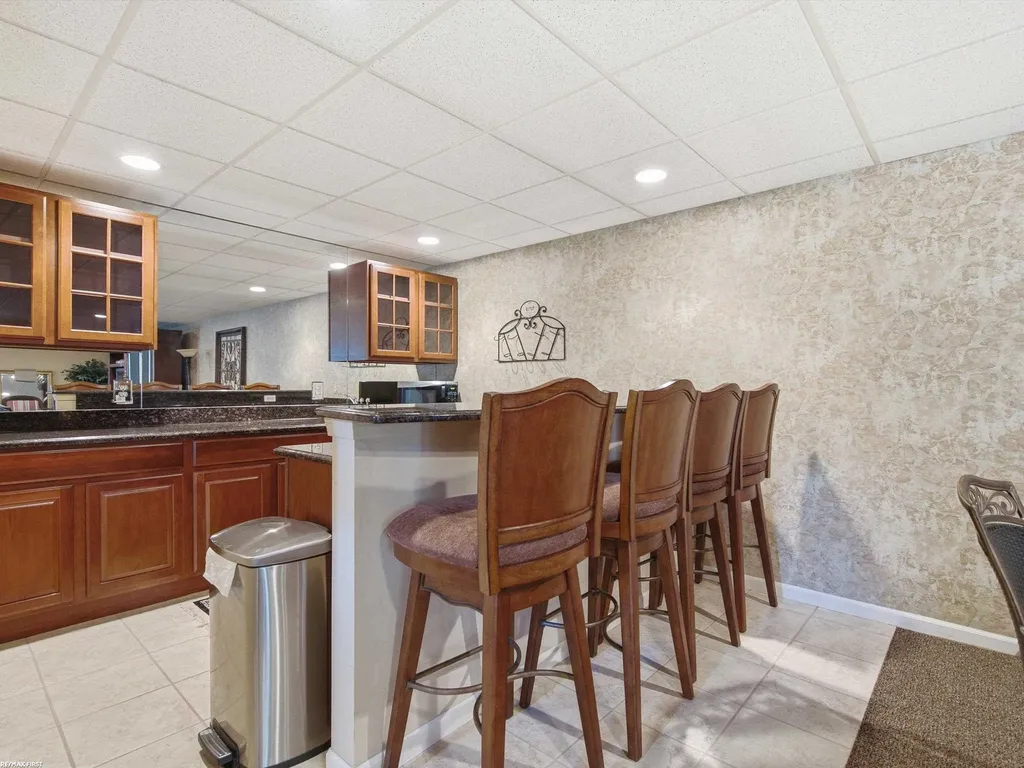 30161 Trailwood Drive Warren City MI 48092