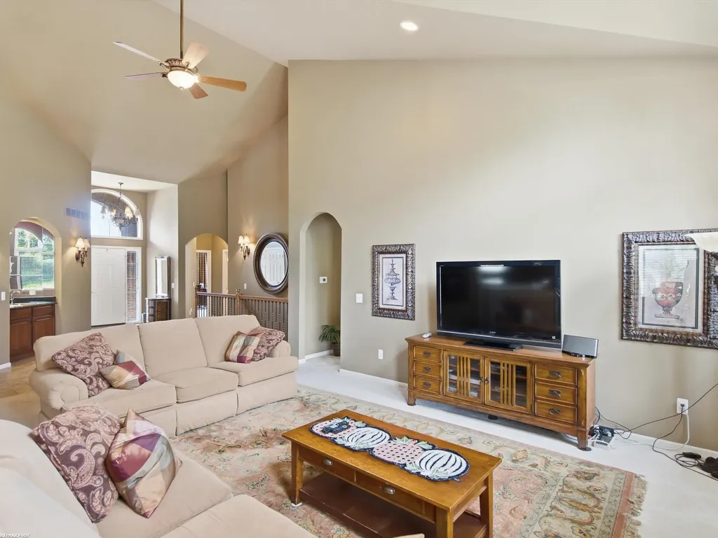 30161 Trailwood Drive Warren City MI 48092