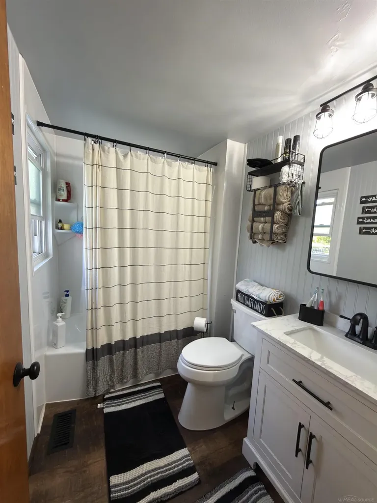 1451 N Loree Road Bridgehampton Township MI 48419